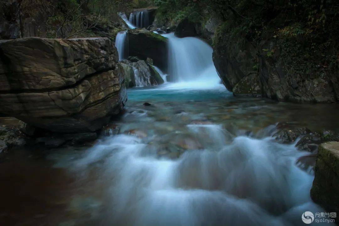 《清泉石上流》   