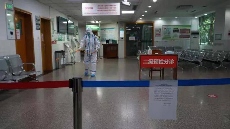 以练备战德阳市人民医院临时迎考开展疫情防控应急演练