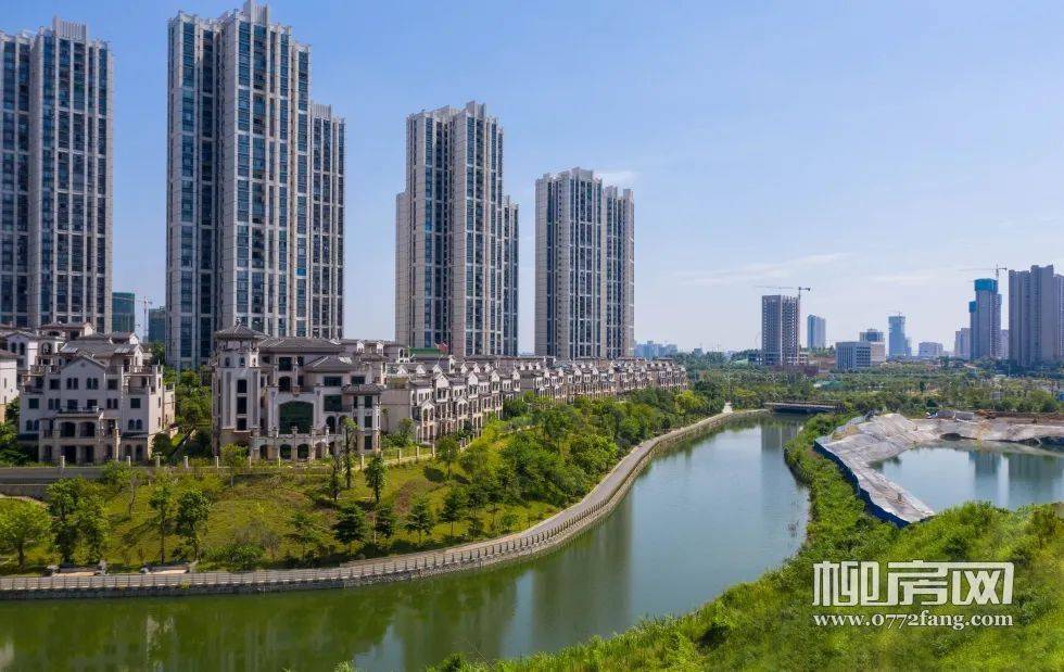 龙象城·铂郡别墅实景