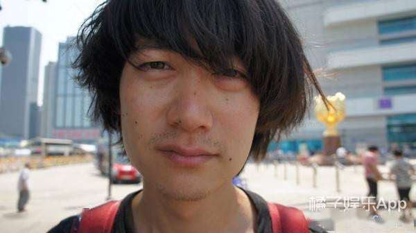 另一个是蔡维泽x李剑, 身为大波浪主唱的 李剑也是个妙人儿 颜值这