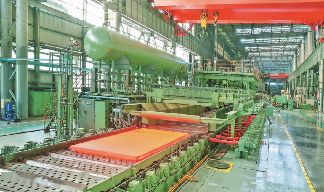 针对原燃料,钢材价格大起大落的实际情况,三钢集团公司坚持