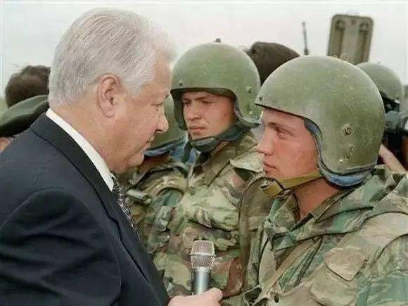 (1994年12月11日俄罗斯总统叶利钦下令出兵车臣.