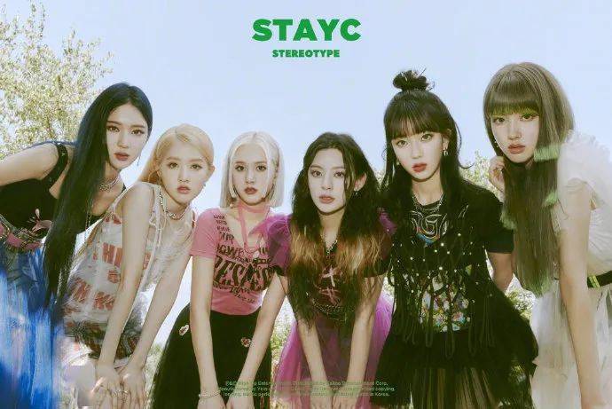 人气女团stayc《stereotype》团体概念照片公开