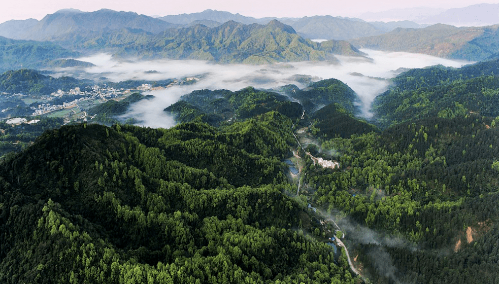 海南槟榔谷黎苗文化旅游区(5a级),七仙岭温泉国家森林公园(4a级)和