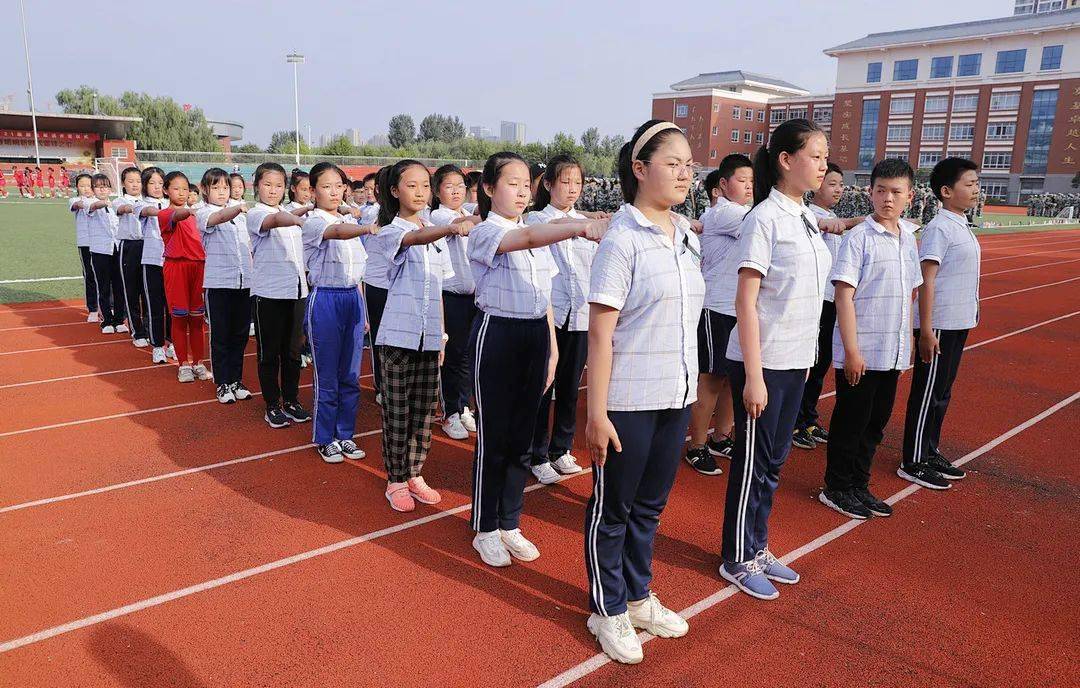 右侧向下滑动,更精彩日照市东港实验学校摄影编辑 | 王艳童文字编辑