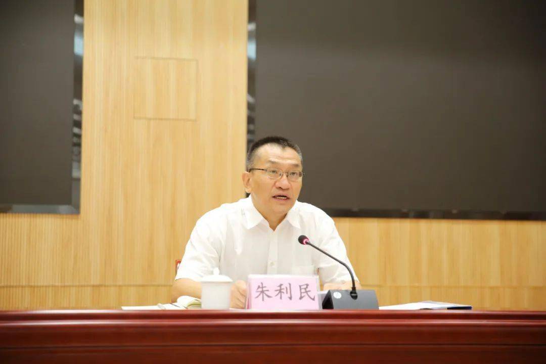 南城14名青年奔赴军营_朱利民
