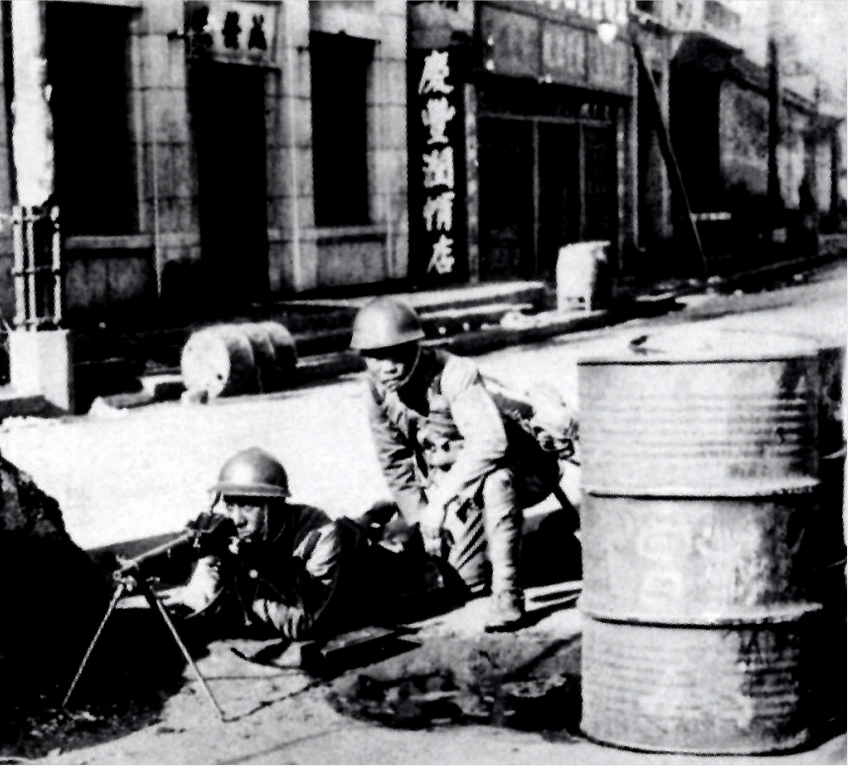 1931年9月,日军在沈阳城内疯狂扫射(资料图)