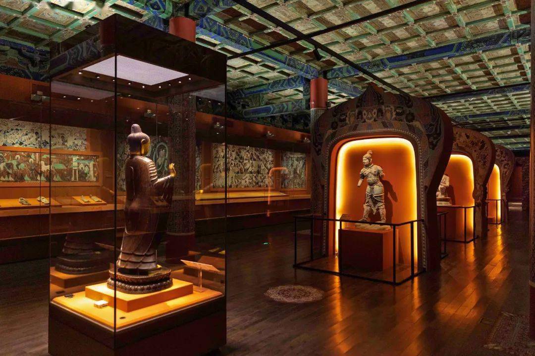 佛塔等辅助展品20余件在午门西马道下临时展厅还同时展出敦煌莫高窟第