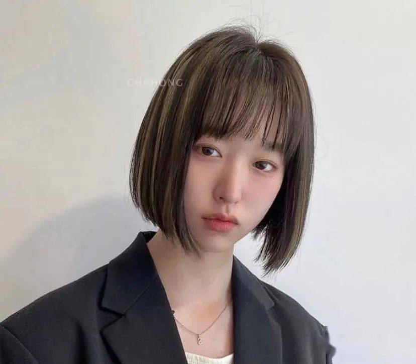 2021年流行中长发短发,2021清爽好打理短发 2021年七大热门流行短发