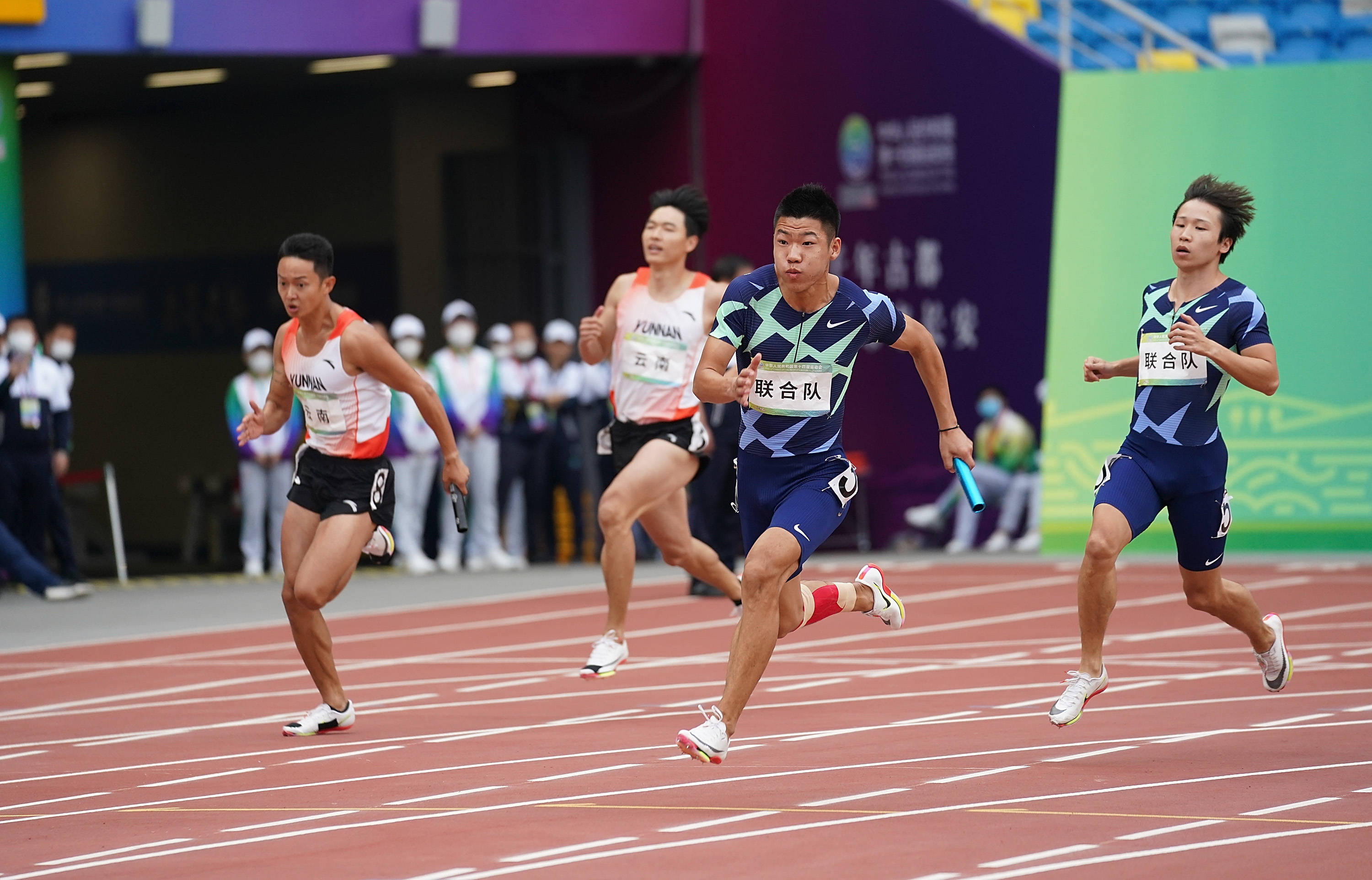 4x100米接力,5000米赛跑 田径——男子4x100米接力预赛赛况