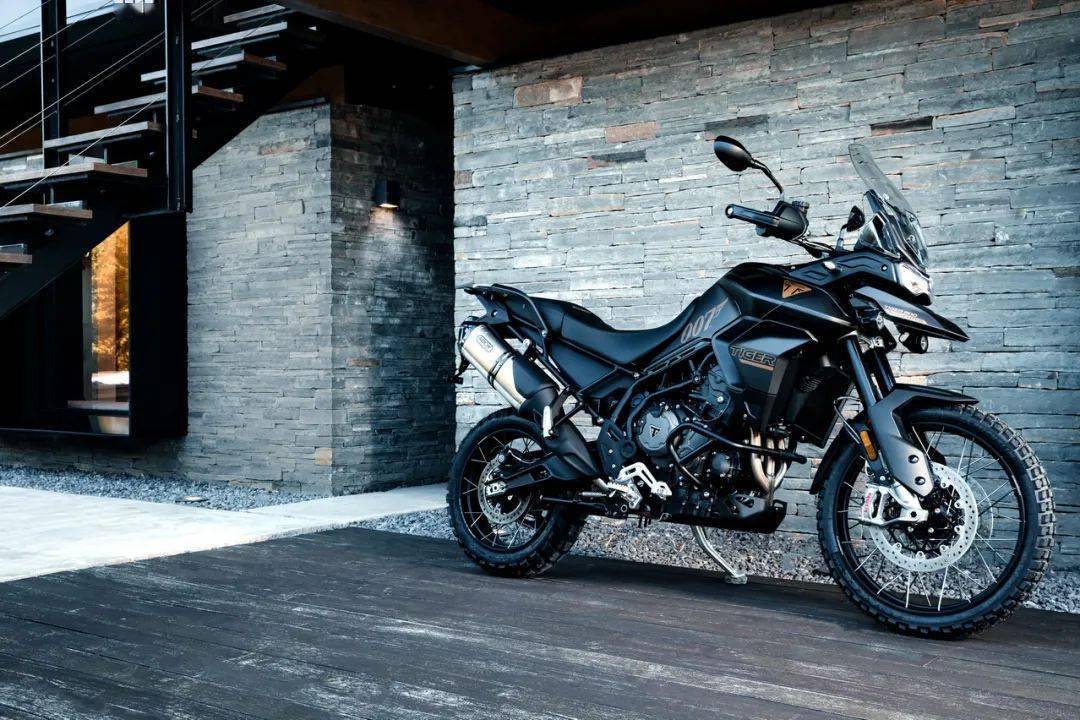 triumph摩托车,triumph6缸摩托车 triumph 凯旋摩托 tiger 900 bond 邦德限量版
