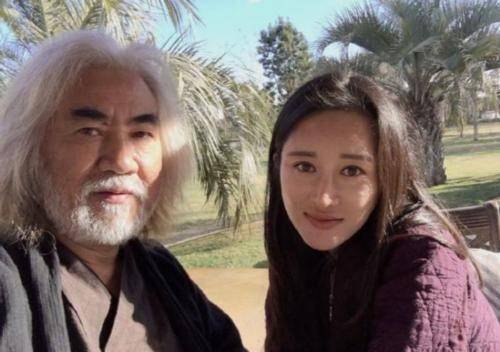 张纪中的豪情往事:经历3段婚姻,为3亿和前妻打官司,69