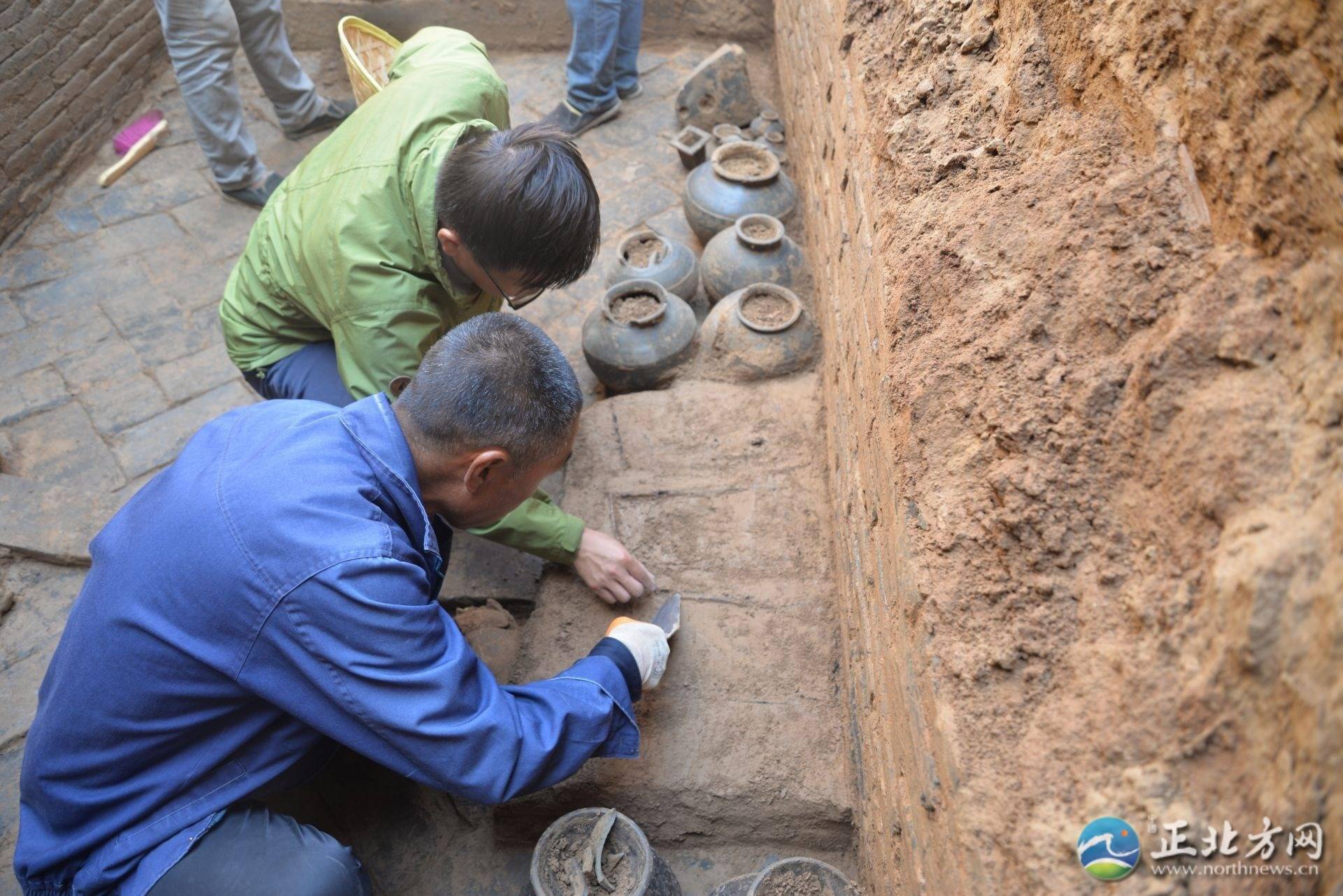 小红城汉墓发掘:穿越2000年的相逢