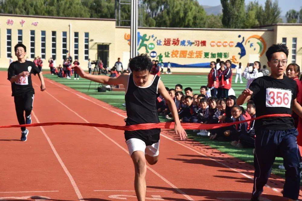 运动员参加了100米,200米,接力,跳高,跳远,铅球,轮滑,冰壶等竞技项目
