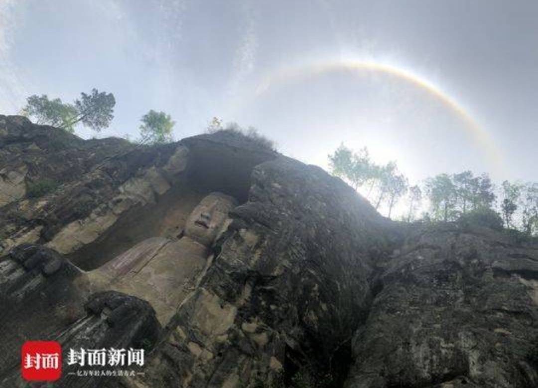 川渝秘境|探访四川雁江半月山大佛:乐山大佛的"三弟 曾出现"佛光"