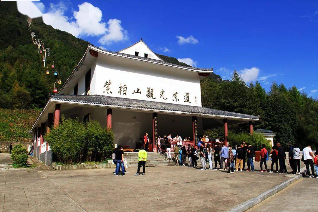 留坝旅游持续火爆,景区游客络绎不绝