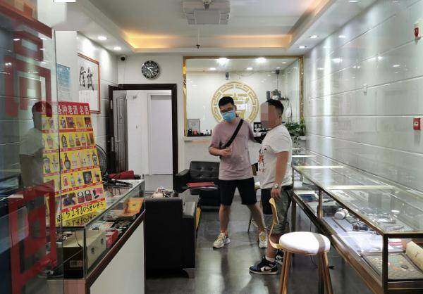 男子抵押手机打麻将?趁老板睡着,他竟然