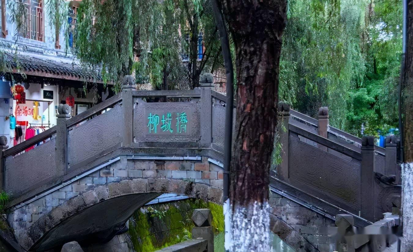都江堰杨柳河,流淌的千年传说