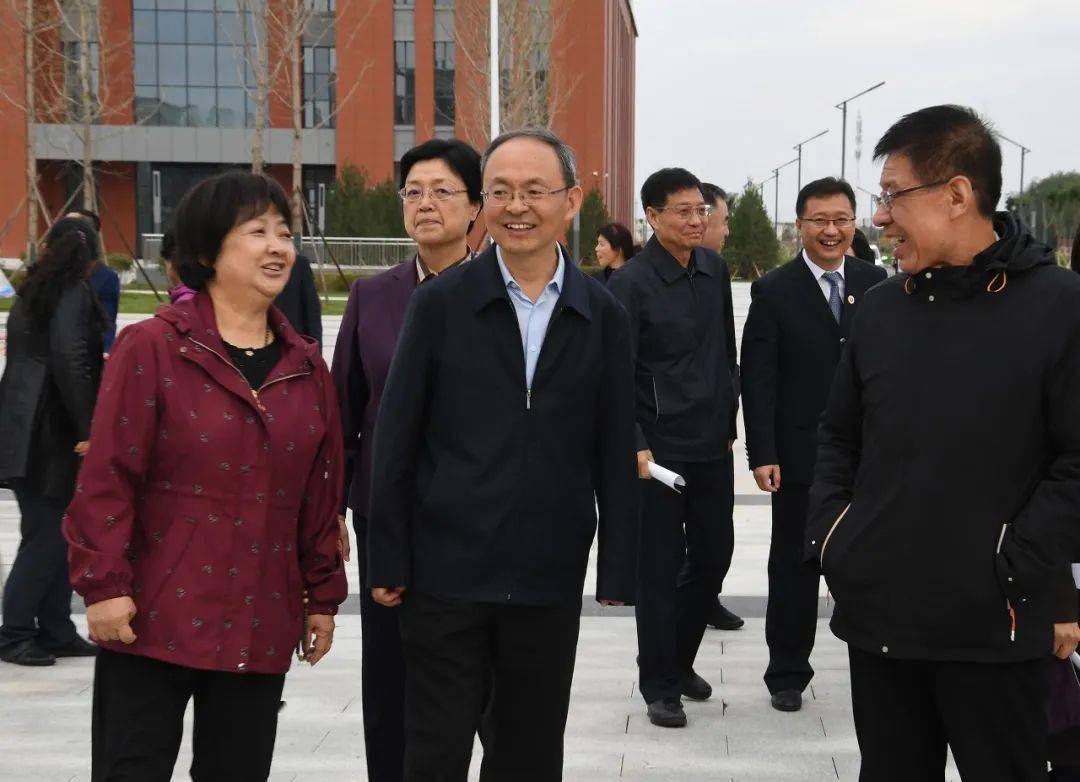 10月14日,省人大常委会原副主任吴达才,武正国,胡苏平,李玉明,彭致圭