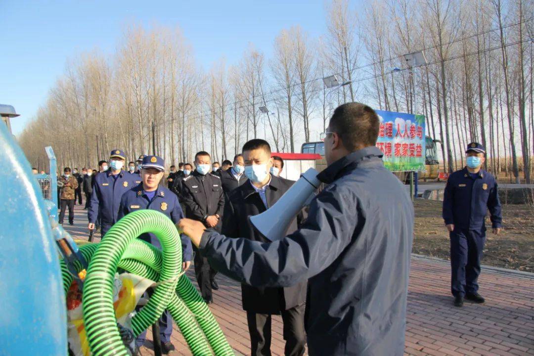 在现场观摩环节,与会人员实地参观了祯祥镇专职消防队建设情况,镇级