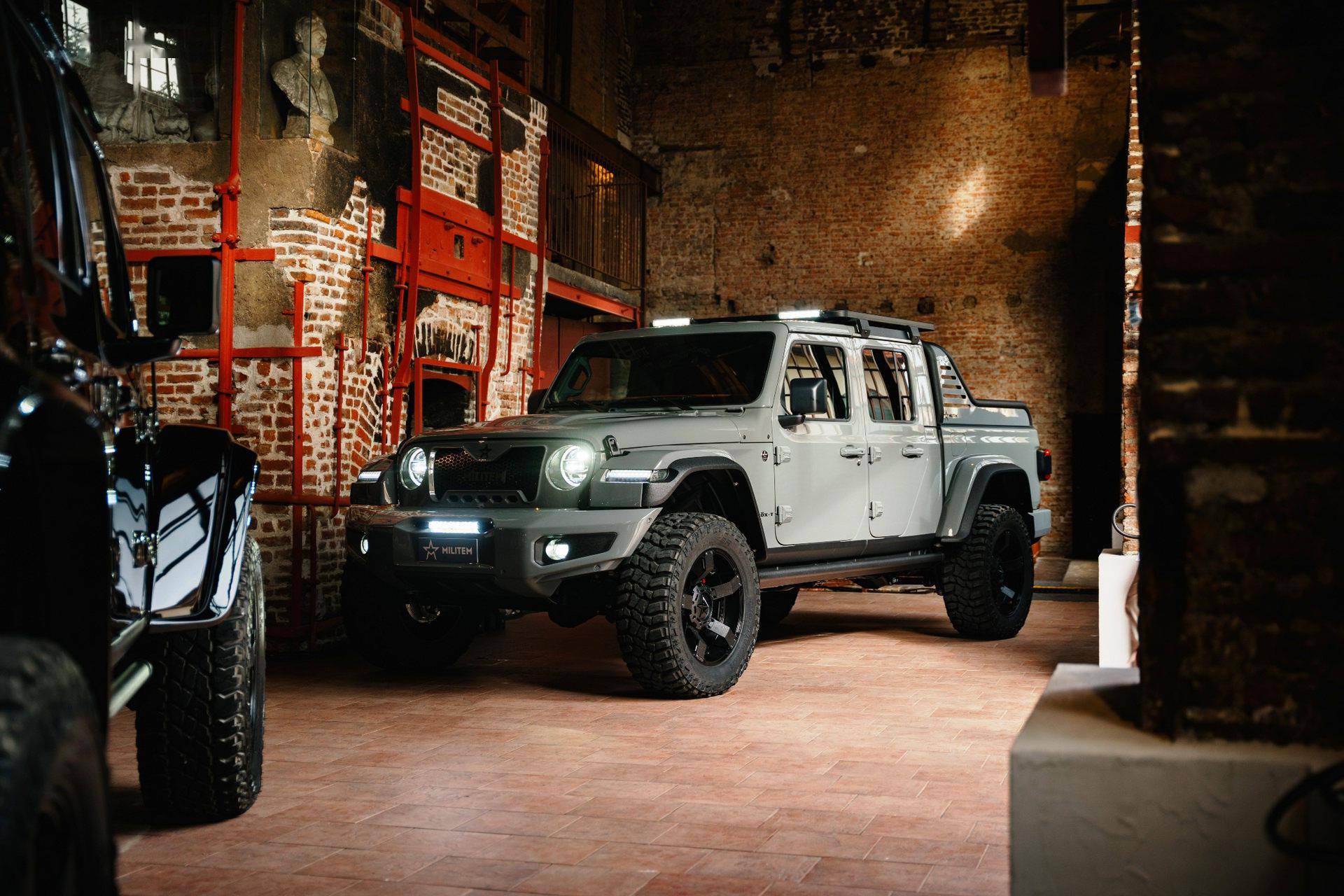 jeep角斗士militem改装版穿西装的欧洲硬汉售价113万美元