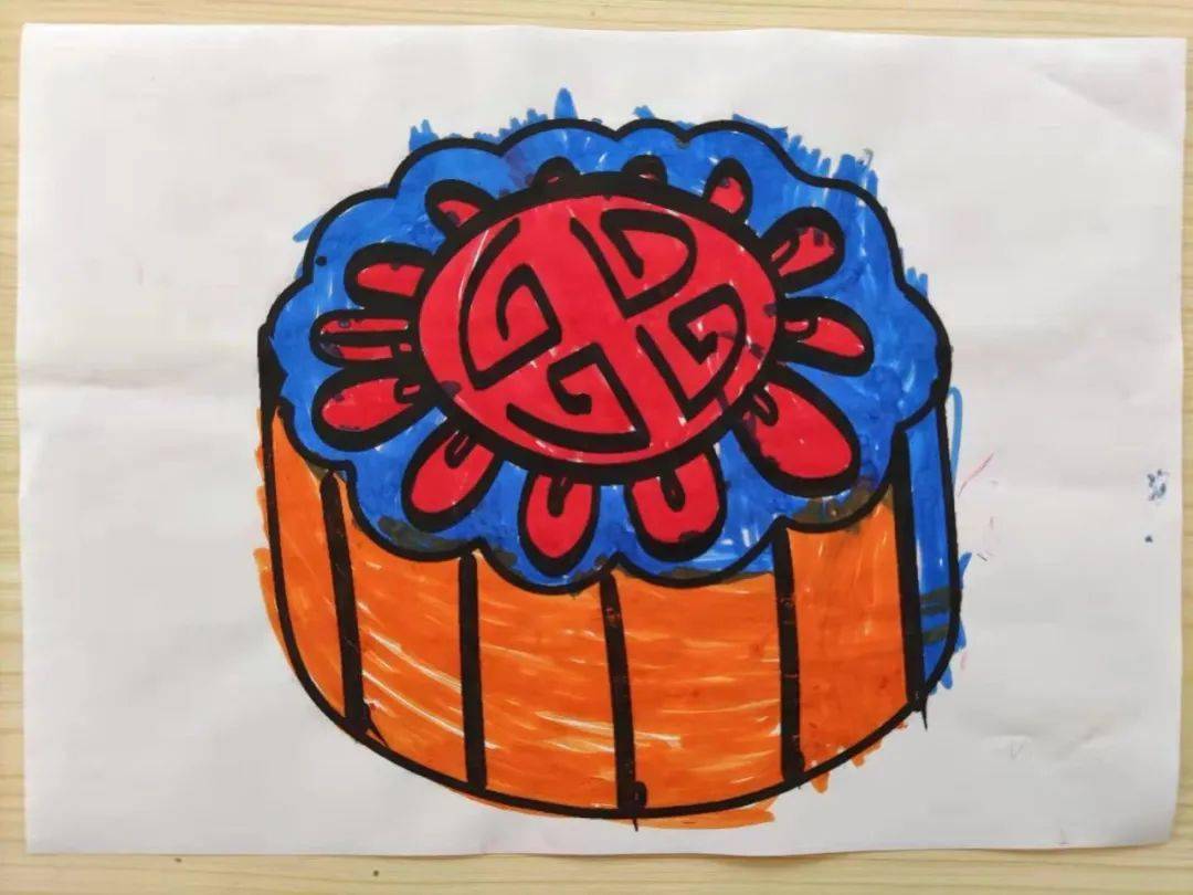 涂色画 《月饼》 高烨孜 小一班树叶粘贴画 《蝴蝶》 张羑美 小二班