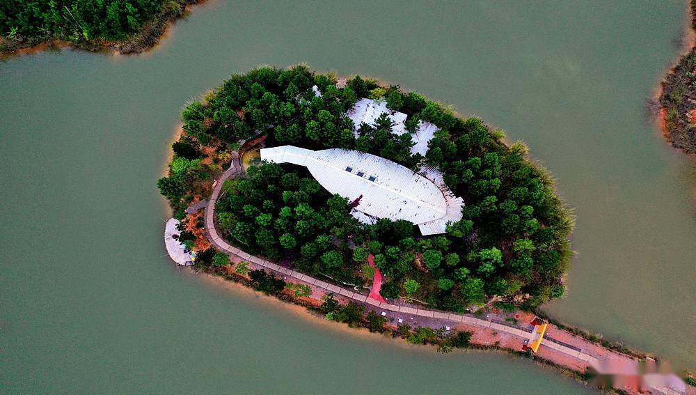 云南建水五龙湖畔——梦幻又带有童趣的蚁工坊