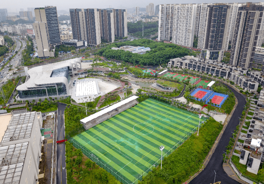 观澜体育公园位于福城街道办观光路以南,观兴东路以西,新丹路以北