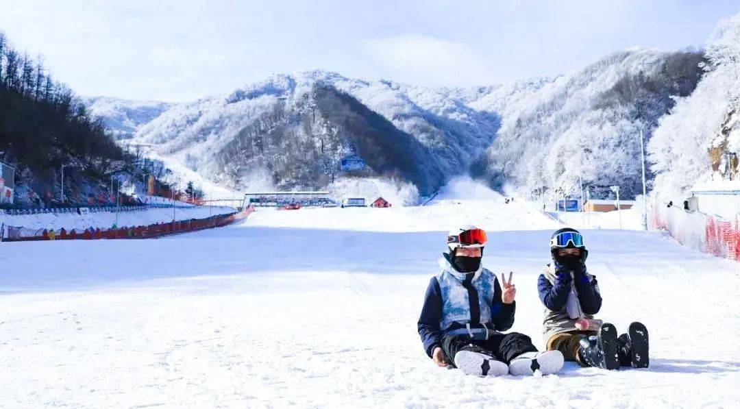 洛阳栾川伏牛山滑雪度假乐园欢乐上线!去雪山秘境感受极致冬日吧