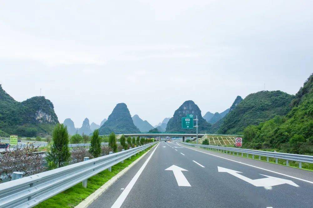这条高速路,桂林人期待许久桂林至柳城高速公路起于泉南高速与包茂
