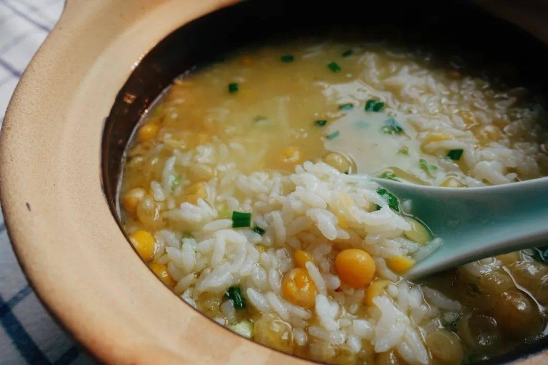 豆汤饭:冬天里救命的温暖