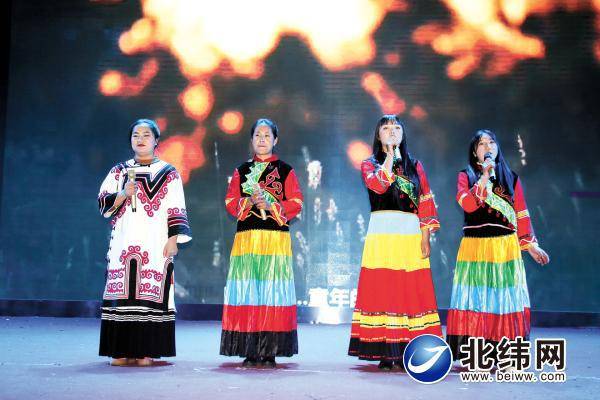 省档案学校举行了"学四史明责任担使命"2021年学生成人礼暨校园招聘会