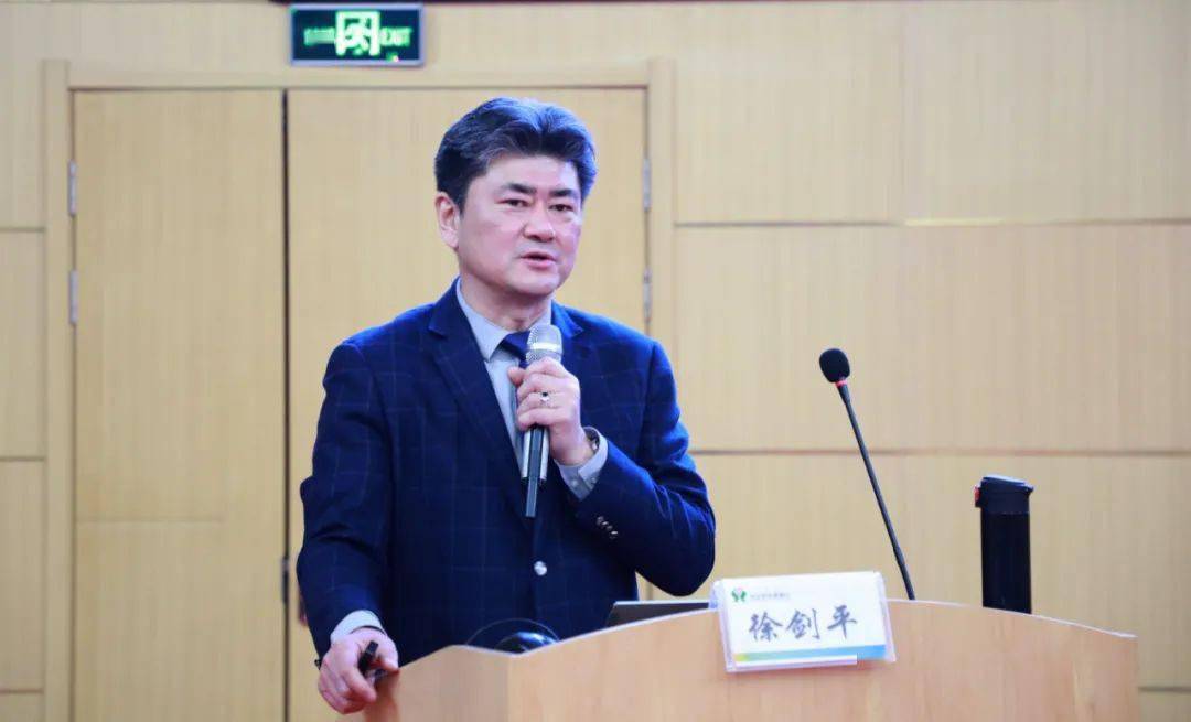 备战2022春天行动引爆虎年开门红乌拉特农商银行走千访万做普惠提质