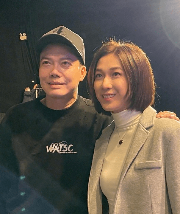 为争视后四出拉票钟嘉欣巧遇老友谢天华曾合作多部剧