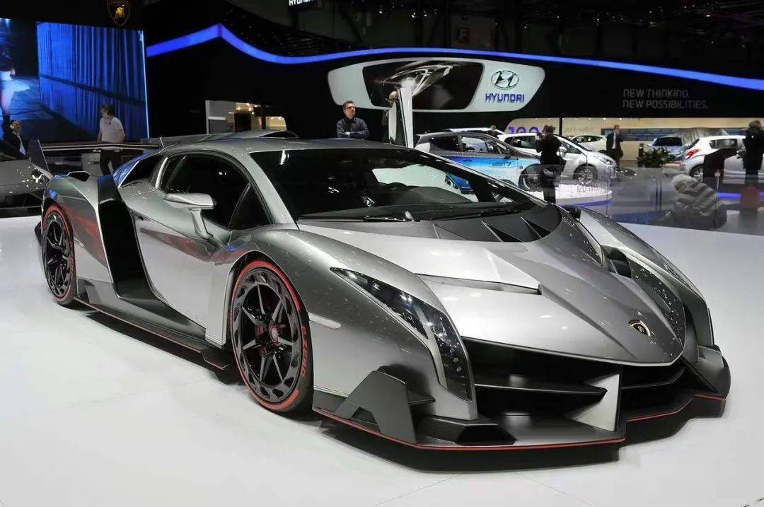 命名来源于一头历史速度最快的西班牙斗牛lamborghiniveneno1of3海外