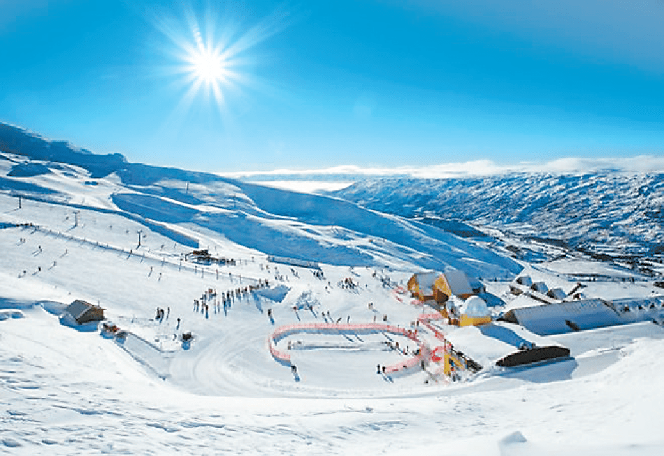 相约陇原冰雪世界_国际滑雪场_龙山_松鸣岩