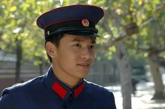 我们的节日中国人民警察警服变迁史