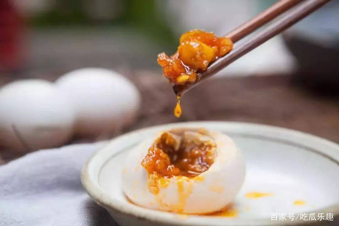 海鸭蛋是怎么出来的 42460e3127494674ac0555cf3a0fd24c.jpeg