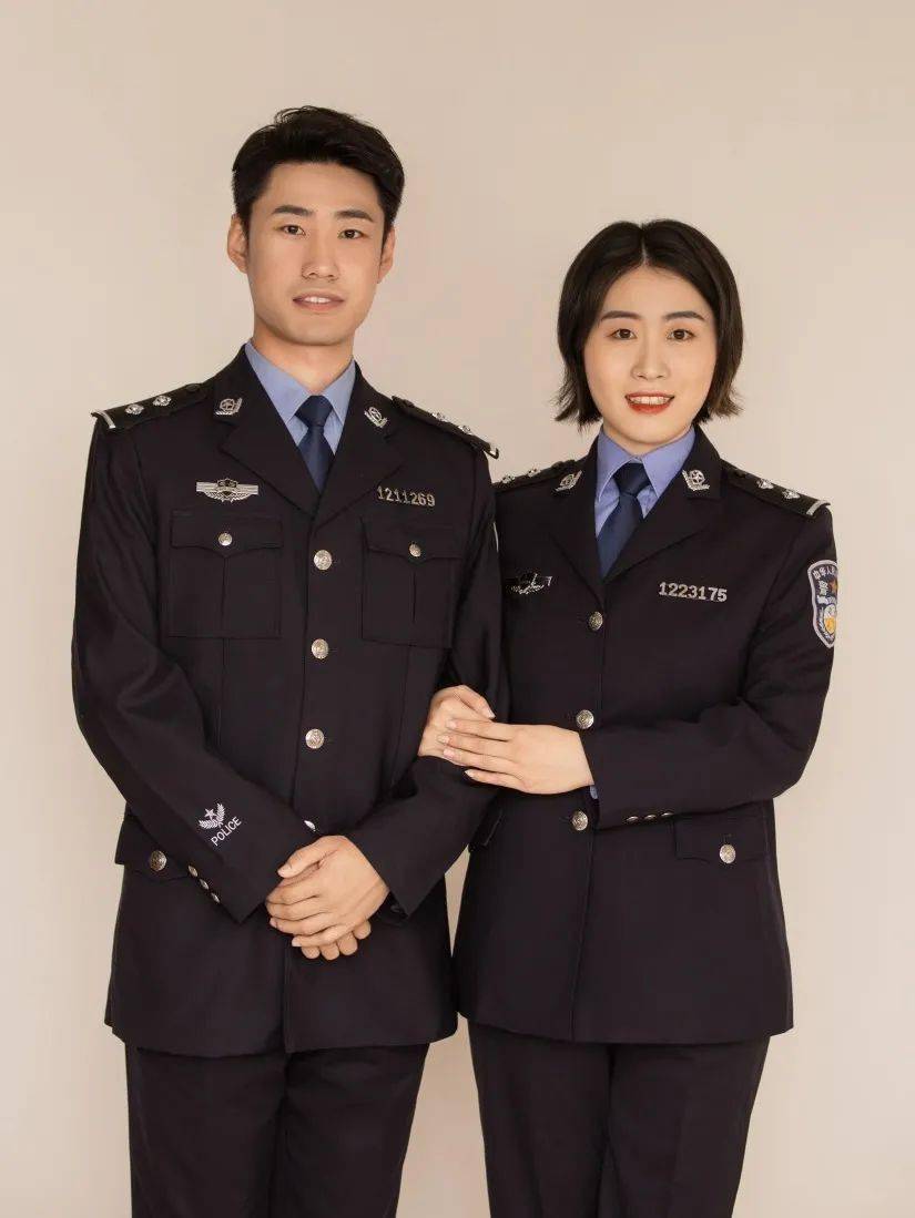 警察节专辑他们的浪漫是把警服穿成一辈子的情侣装