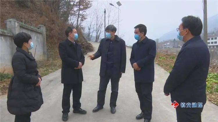 李波来镇安看望慰问困难党员群众