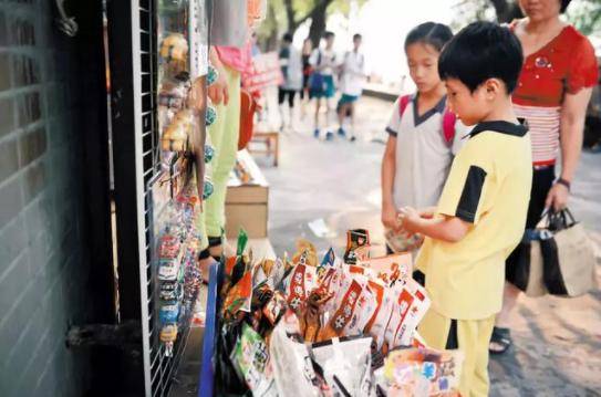 因为|中小学将取消这项“服务”，学生表示快乐没了，家长又增新的担心