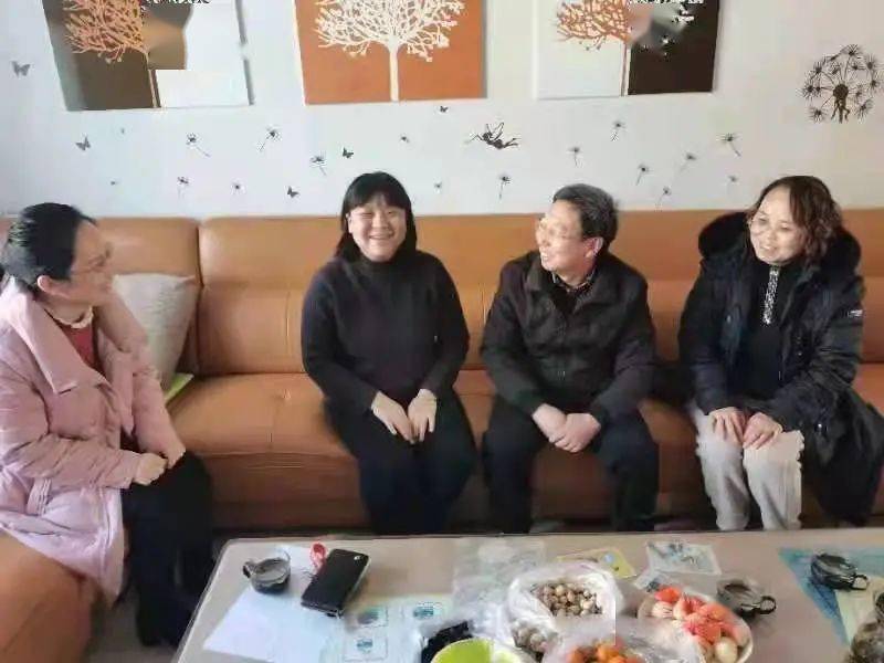 政府副县长信文静走访慰问优秀教师_孟杰_县教育局