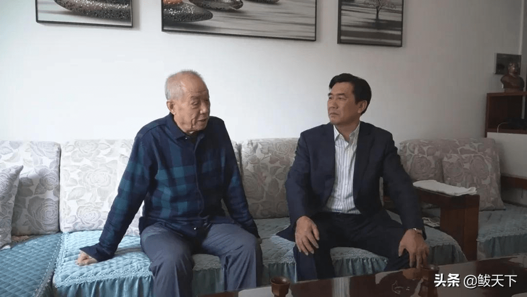 孟鑫姜兴业走访慰问区级退休老领导