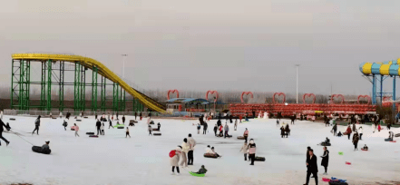 莒南茶溪川滑雪场举办"激情冬奥会,圆梦茶溪川——首届冰雪嘉年华"