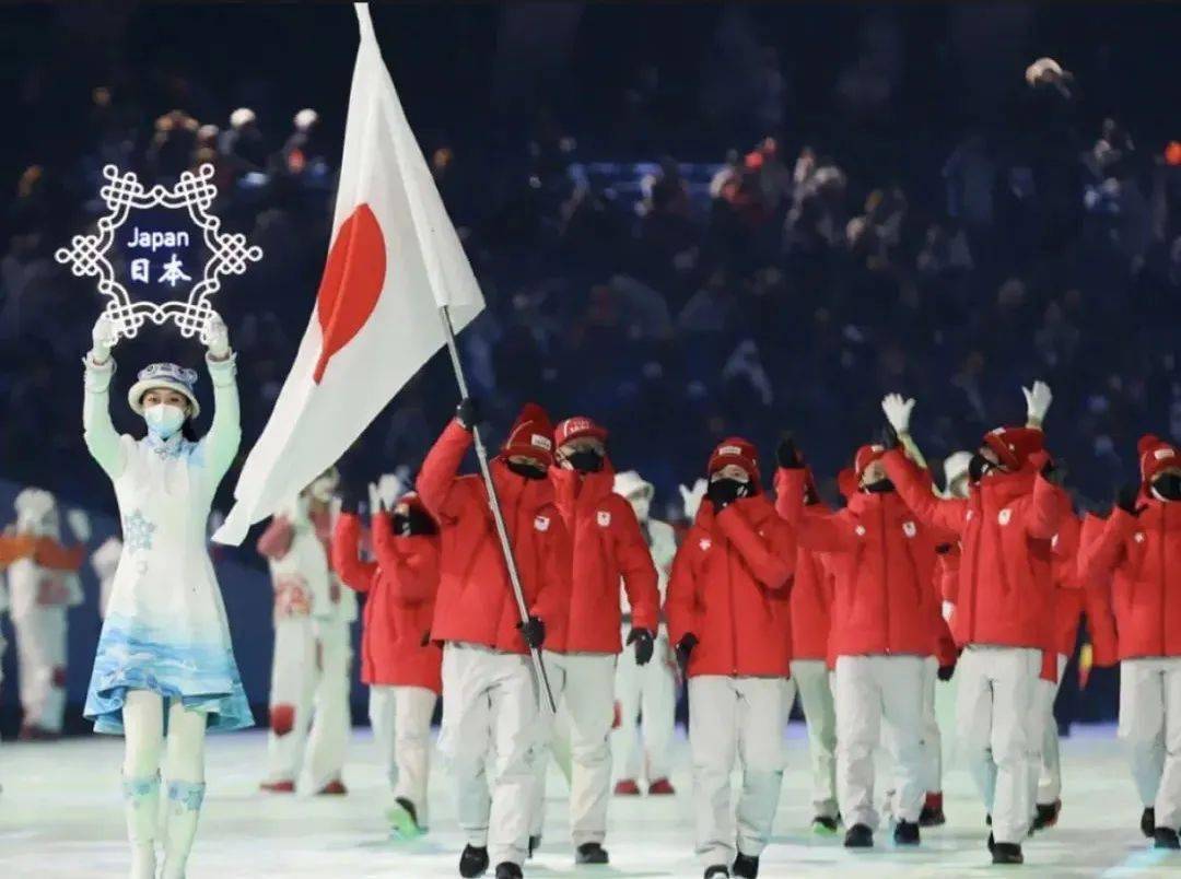 北京冬奥开幕式被种草的羽绒服!日本上榜3个!_服装