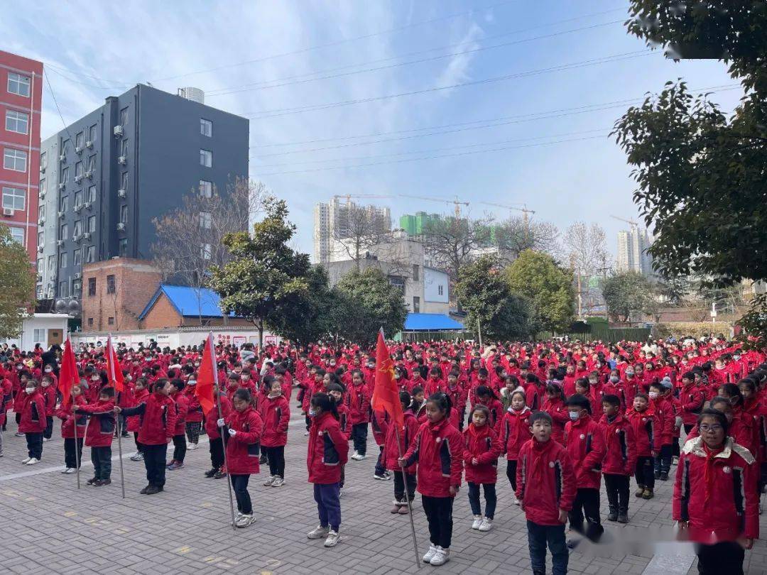 从春天启航,一起向未来—平顶山市湛河区实验小学举行2022年春季