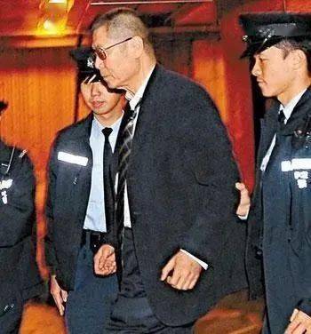 他是著名艺术家, 81岁还生下一子, 妻子比大儿子小12!