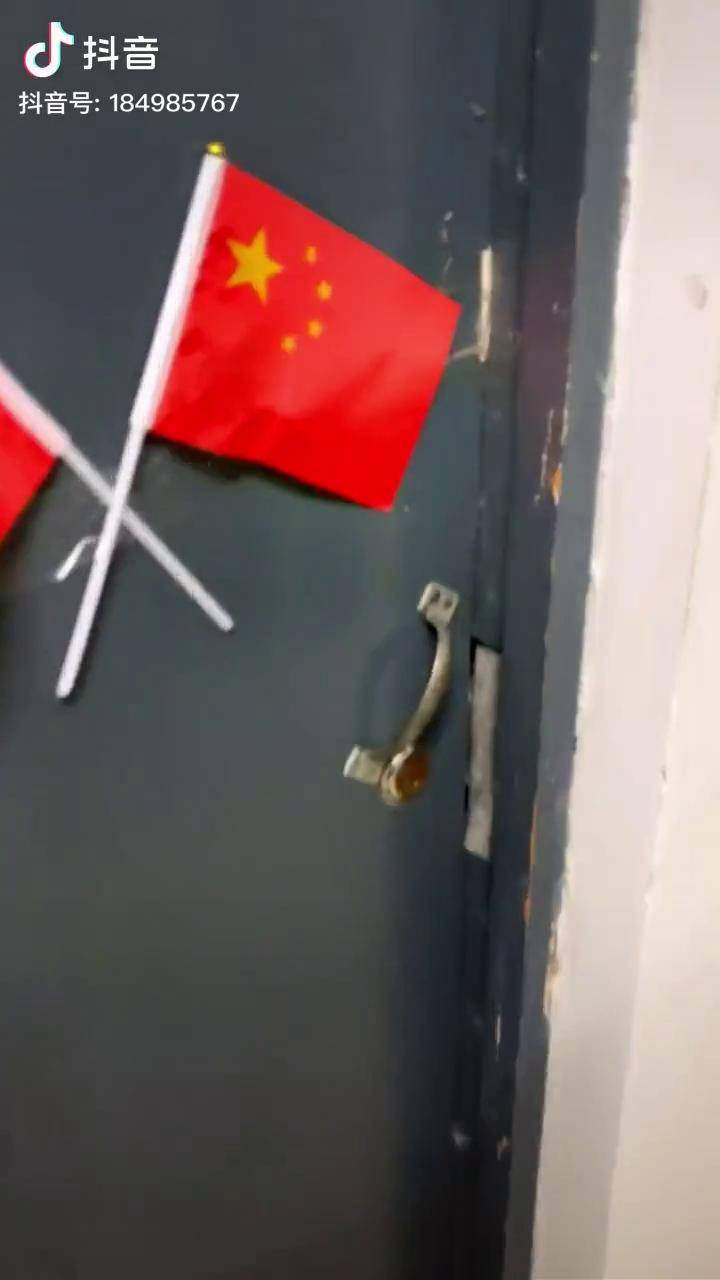 《我爱你中国》为祖国母亲庆生大学生过国庆的仪式感有多强 抖音校园