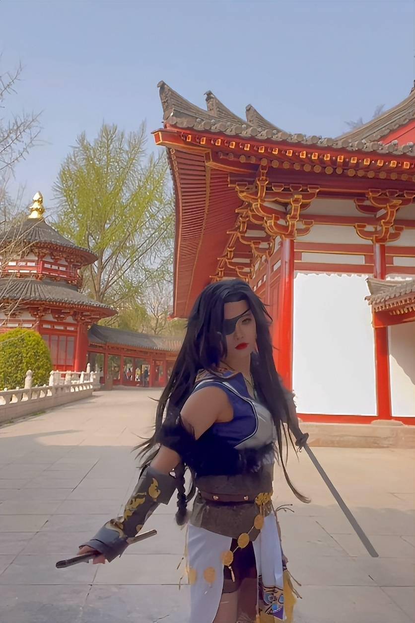 顾清寒后美女又cos宁红夜和崔三娘贴贴网友奇怪的cp增加了