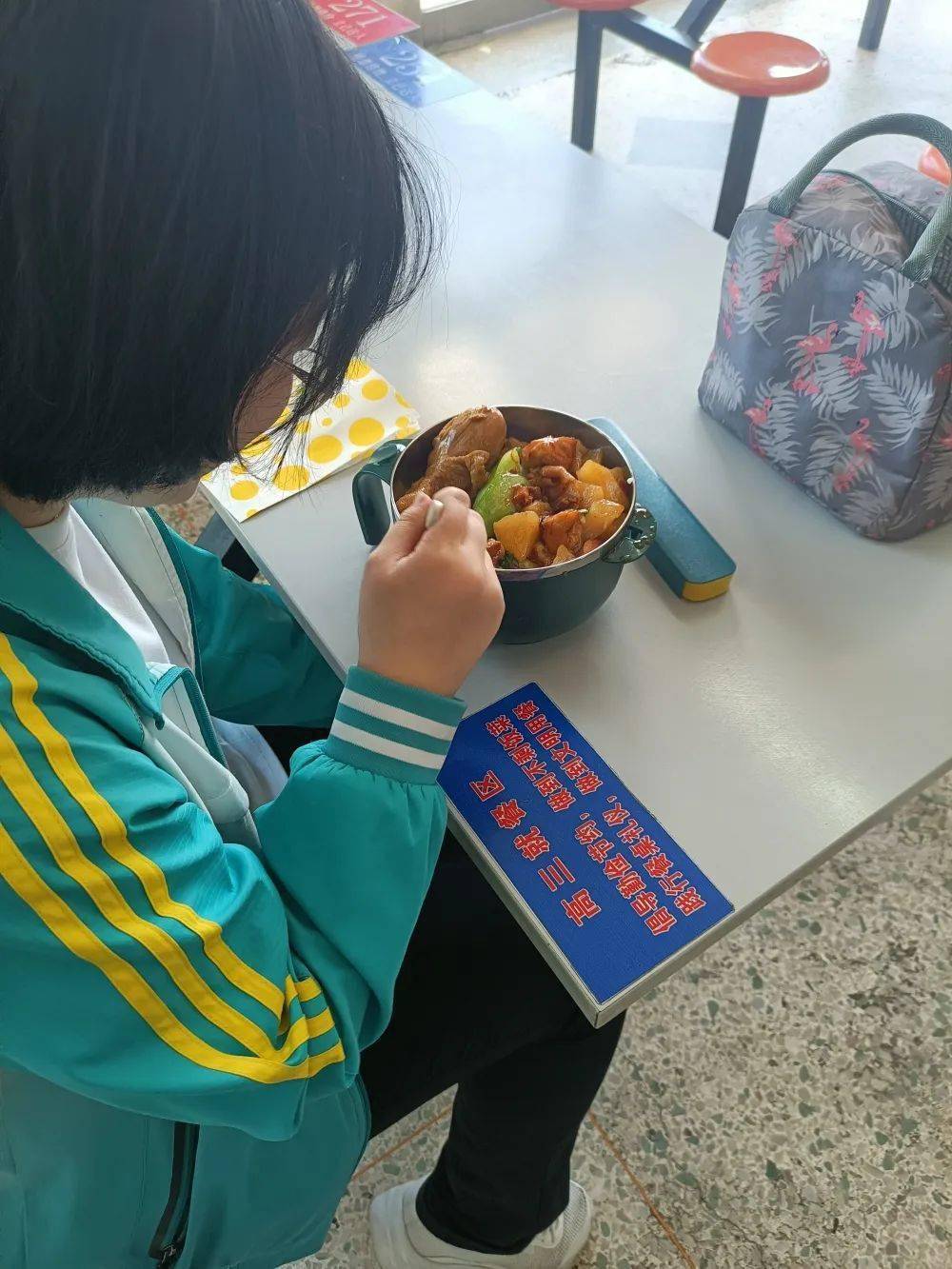 【阳泉一中】营养膳食 助力高考_食堂_高三_学子